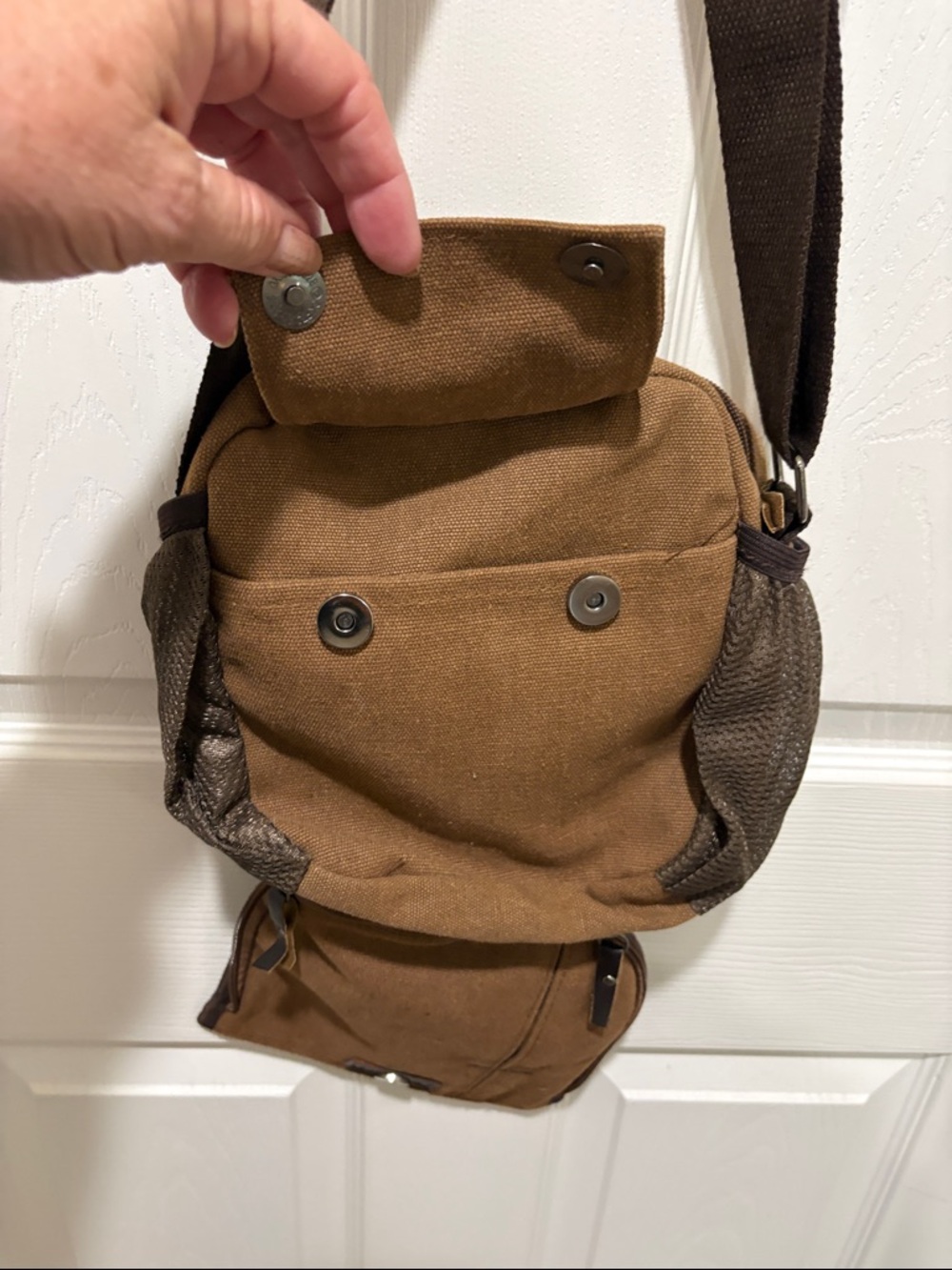 Source Unknown Brown Canvas Crossbody Bag with Dark Brown Strap - Picture 4 of 10